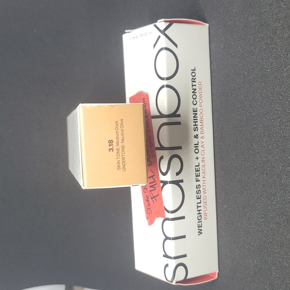 Smashbox Full Coverage Hour Foundation